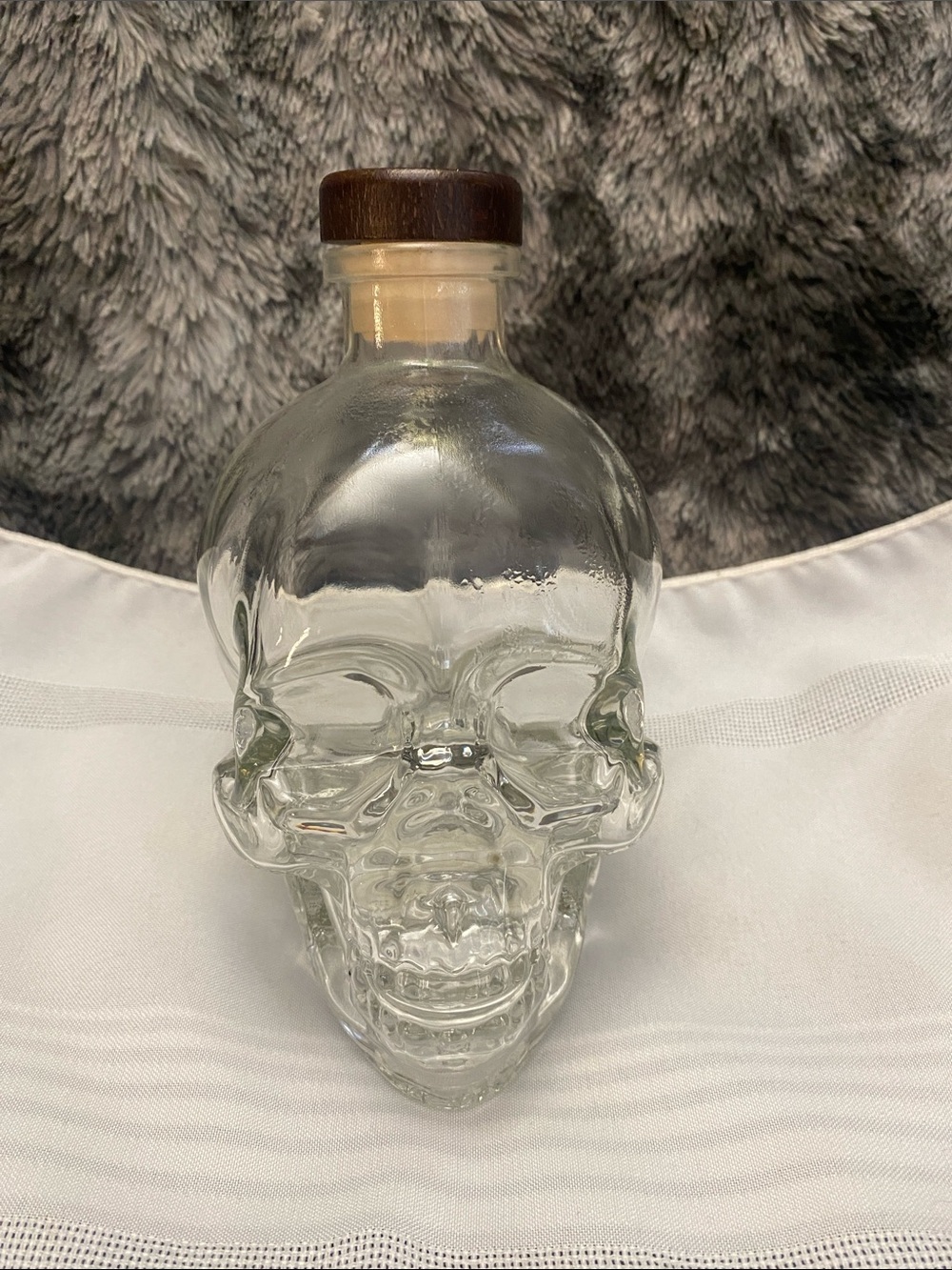 CRYSTAL HEAD VODKA GLASS SKULL
EMPTY BOTTLE 750ML ORIGINAL
CORK ~ DAN AYKROYD